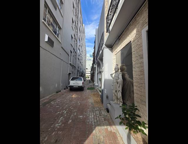 300M² RETAIL FOR SALE IN CAPE TOWN CITY CENTRE